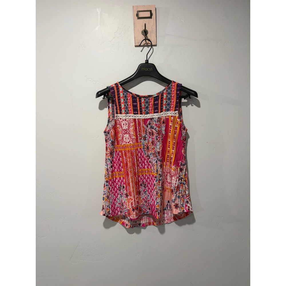 Fig and Flower Womens Sleeveless Patchwork Pleated Crochet Trim Blouse Small